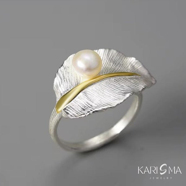 Silver Leaf Pearl Ring – Elegant Nature-Inspired Design