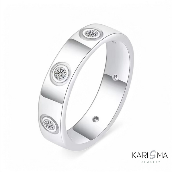 Minimalist Bezel-Set Moissanite Ring in 925 Sterling Silver